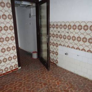 3S stan s balkonom i loggiom za renovaciju, 70m2, ulica Pavla Šubića