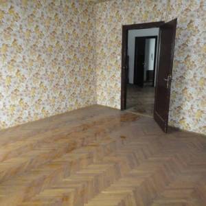 3S stan s balkonom i loggiom za renovaciju, 70m2, ulica Pavla Šubića