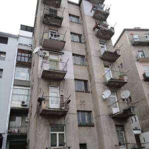 3S stan s balkonom i loggiom za renovaciju, 70m2, ulica Pavla Šubića