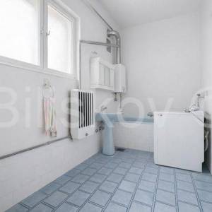 Prodaja,Črnomerec,četverosoban stan na 1.katu zgrade