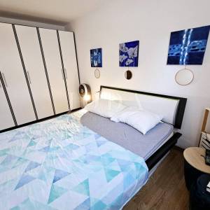 Apartman s okućnicom, blizu centra i mora - Malinska  