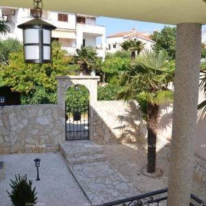 Apartmanski objekt s bazenom na odličnoj lokaciji, s pogledom na more u Medulinu