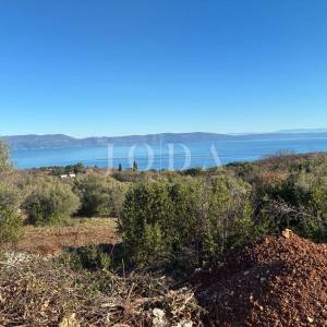 Atraktivno građevinsko zemljište sa prekrasnim pogledom na more,LABIN okolica