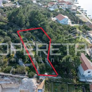 Atraktivno zemljište 507 m2, pogledom na more, Lumbarda