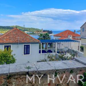 Autentična kamena kuća na otoku Visu