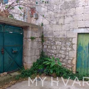 Autentična kamena kuća na otoku Visu