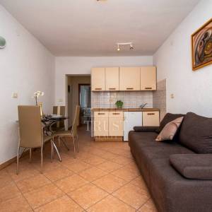 Banjole, prekrasna kuća sa bazenom, 4 apartmana