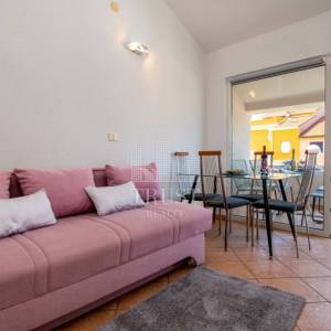 Banjole, prekrasna kuća sa bazenom, 4 apartmana