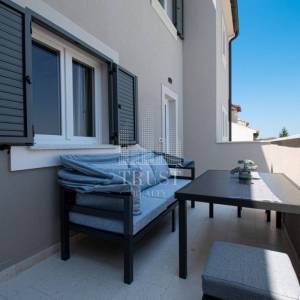 Banjole, prekrasna kuća sa bazenom, 4 apartmana