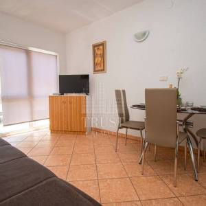 Banjole, prekrasna kuća sa bazenom, 4 apartmana