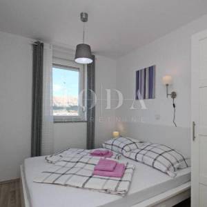 Baška – kuća prvi red do mora, 4 apartmana