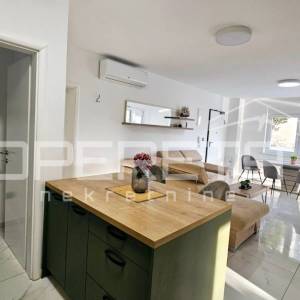 Bibinje – moderan 2-soban apartman s terasom, 600 m od mora