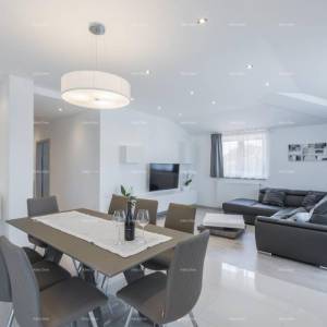 Blizina Medulinskih hotela, namješten i odmah useljiv apartman.