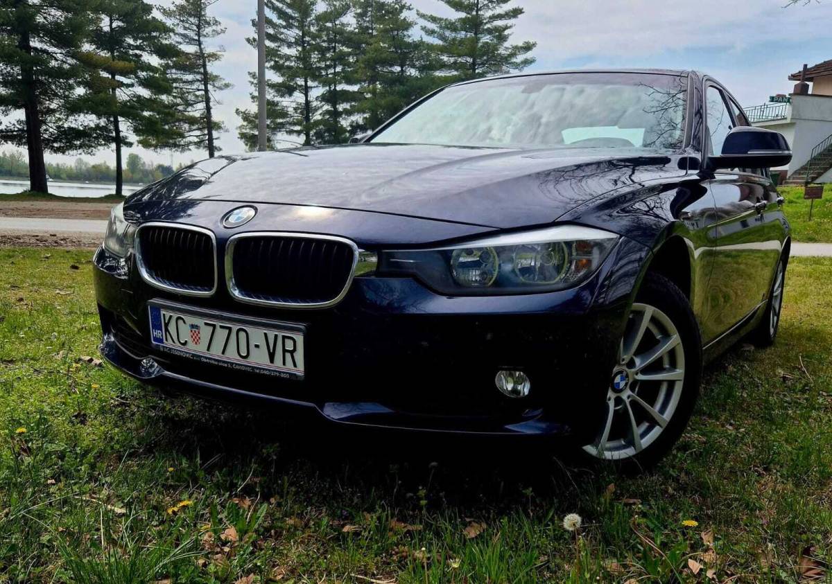BMW 318 d F30