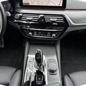 BMW 520d Touring xDrive Aut. M Sport 190 KS, ZRAČNI+ACC+KAM+GR SJED+VIRT+NAVI