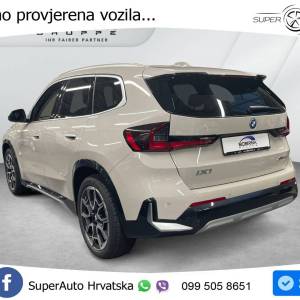 BMW iX1 30 xDrive Aut. 313 KS, PANO+ACC+KAM+GR SJED+KEY+VIRT+LANE