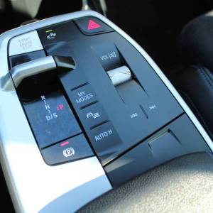 BMW X1 18i AUTOMATIK M-paket *LED, NAVIGACIJA, KAMERA*