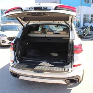 BMW X5 xDrive 45e M-paket *LED, NAVIGACIJA, KAMERA*
