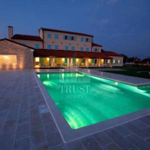 BOUTIQUE HOTEL S BAZENOM – 3 KM OD MORA, PULA, ISTRA