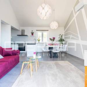 Brač ekskluzivno imanje s vilom, panoramskim pogledom i 8000 m² zemljišta, blizi