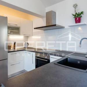 Brač ekskluzivno imanje s vilom, panoramskim pogledom i 8000 m² zemljišta, blizi