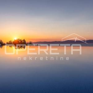 Brač ekskluzivno imanje s vilom, panoramskim pogledom i 8000 m² zemljišta, blizi