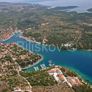 Brač, Milna prodaja 3441 m2 poljop. zemljište