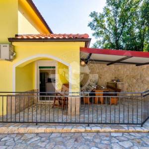 Bribir, Samostojeća kuća sa bazenom, 110m2