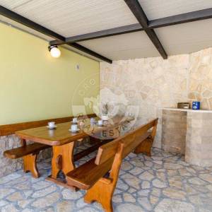 Bribir, Samostojeća kuća sa bazenom, 110m2