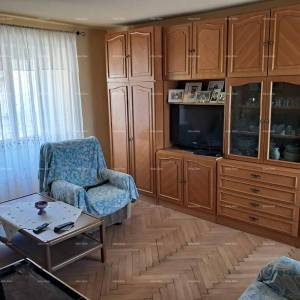 Buje! Kuća na tri etaže u centru,