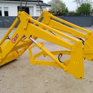 Čelni UTOVARIVAČ HAUER