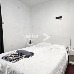 Centar, adaptiran 2-soban s dnevnim boravkom, za investiciju