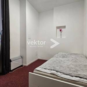 Centar, adaptiran 2-soban s dnevnim boravkom, za investiciju