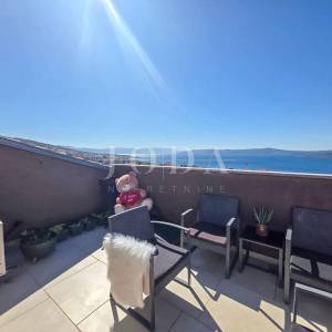 Crikvenica- Dvoetažni stan u mirnom dijelu 