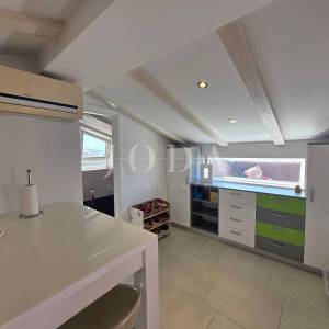 Crikvenica- Dvoetažni stan u mirnom dijelu 