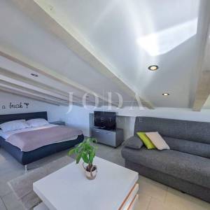 Crikvenica- Dvoetažni stan u mirnom dijelu 