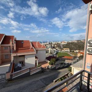 Crikvenica – prostran 3S+DB stan, mirna lokacija, 550 m od mora, parking