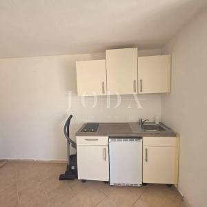 Crikvenica-stan na dobroj lokaciji 