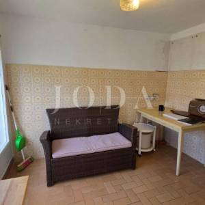 Crikvenica stan sa okućnicom