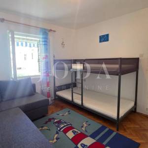 Crikvenica stan sa okućnicom