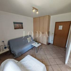 Crikvenica stan u centru sa okucnicom