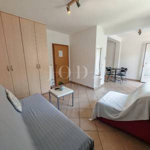 Crikvenica stan u centru sa okucnicom