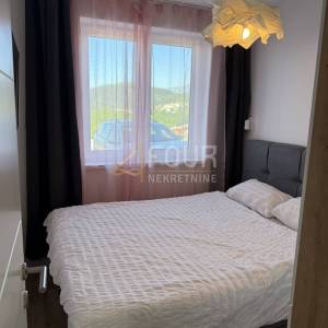 Crikvenica, višeetažni stan, 161m2 - 4 stambene jedinice