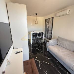 Crikvenica, višeetažni stan, 161m2 - 4 stambene jedinice