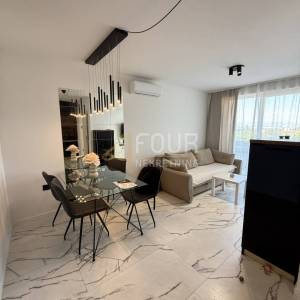 Crikvenica, višeetažni stan, 161m2 - 4 stambene jedinice