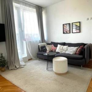 Črnomerec, adaptiran 1-sobni stan 33m2 s terasom, odlična lokacija