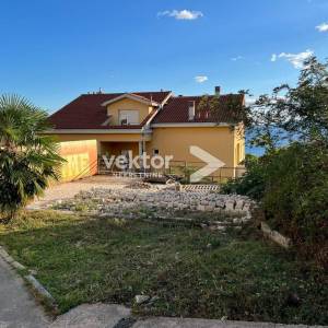 Donji Zamet, etaža 106m2, 3-soban s dnevnim boravkom i okućnicom