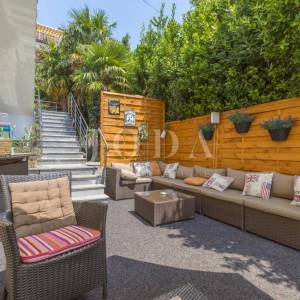 Dramalj-kuca sa 7 apartmana