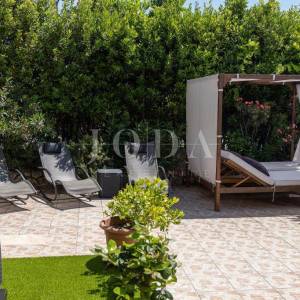 Dramalj-kuca sa 7 apartmana