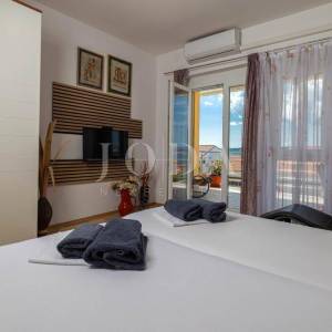 Dramalj-kuca sa 7 apartmana